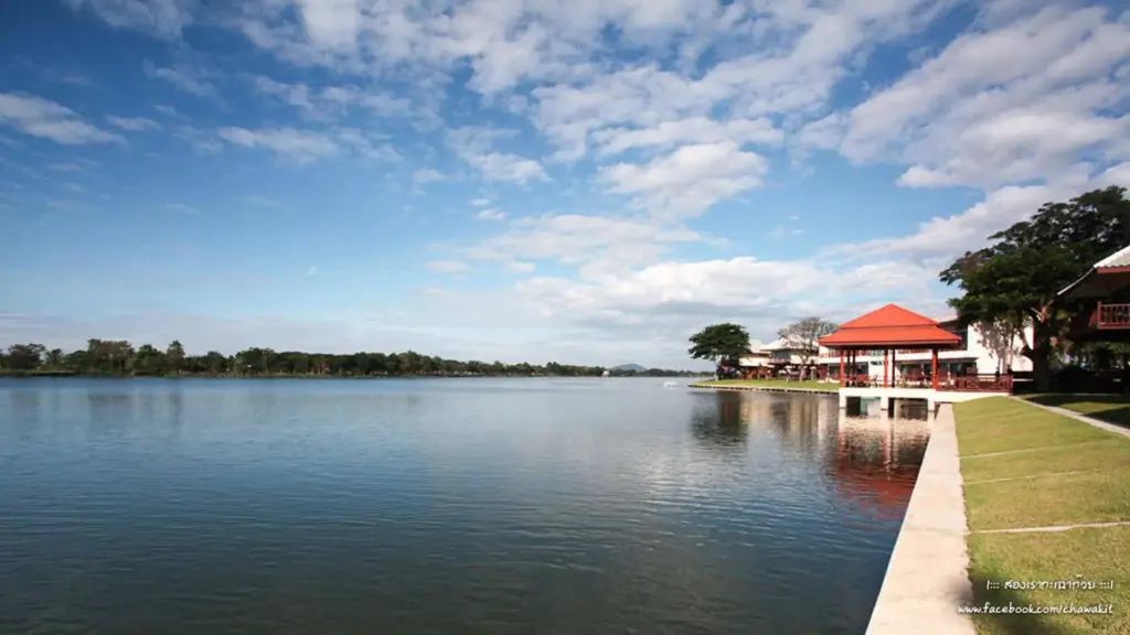 Дем Банг Нанг Буат: Bungchawak Resort