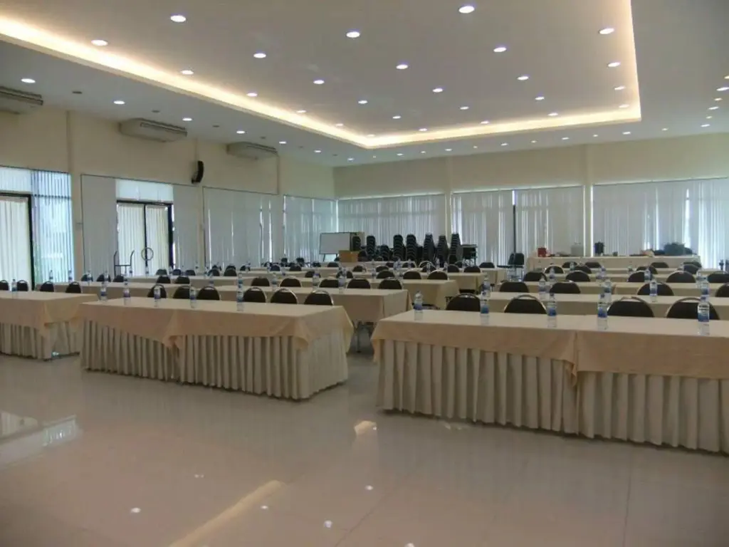 Дем Банг Нанг Буат: Bungchawak Resort