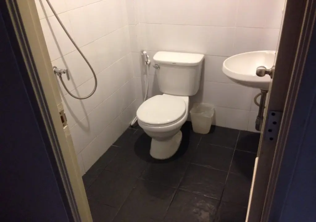 Бангкок: Lovely House Silom
