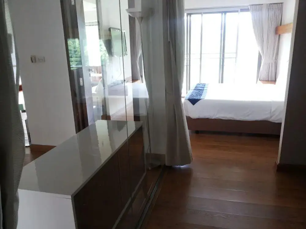 Кату: The Green Golf Condominium