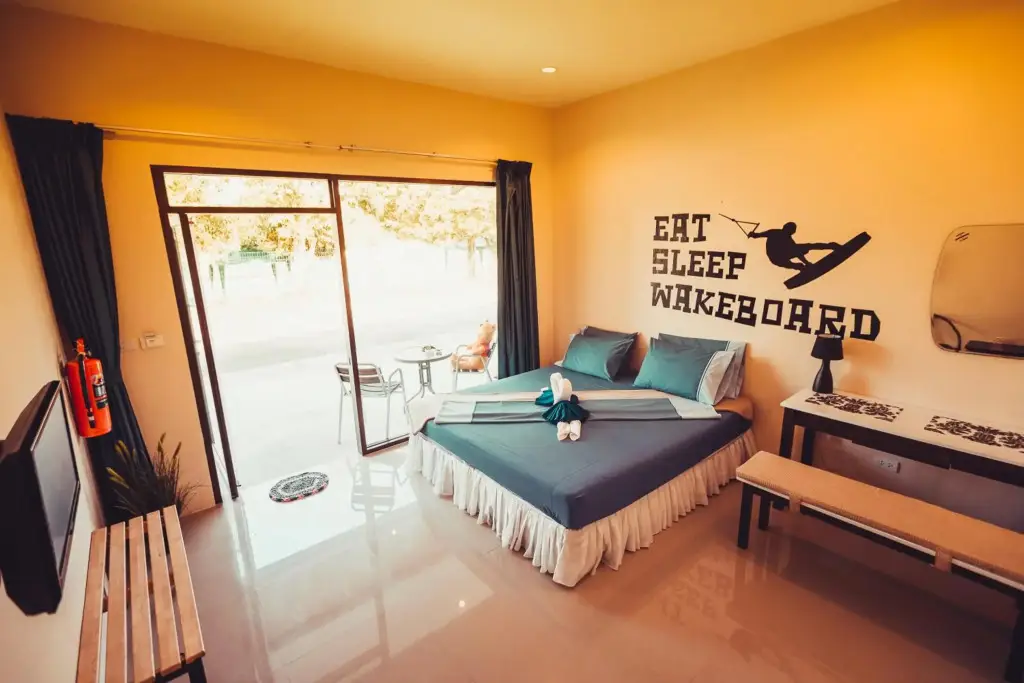 Кату: Phuket Wake Park Apartments