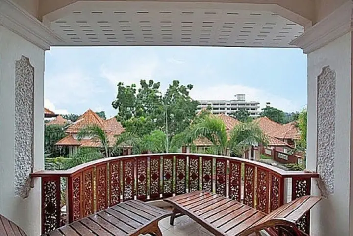 Паттайя: Baan Kanittha - 5 Bedrooms Pool Villa