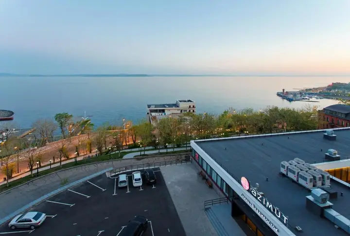 Владивосток: AZIMUT Сити Отель Владивосток