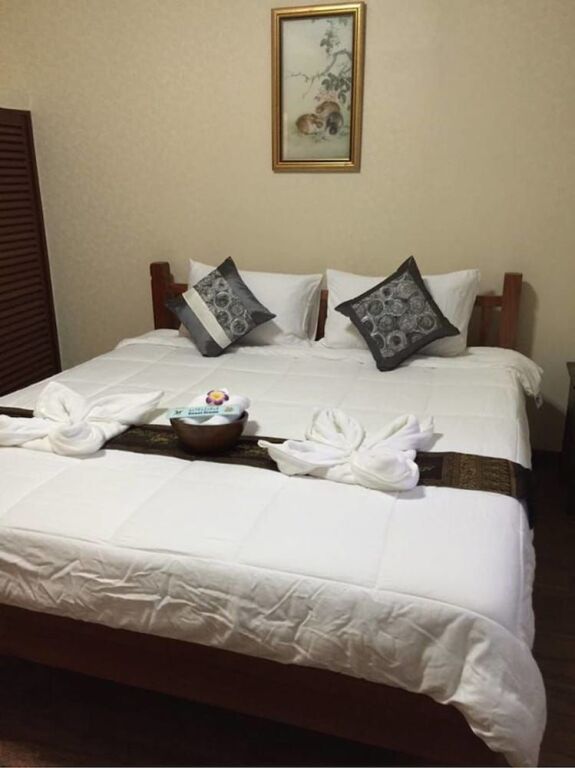Накхоннайок: Villa Aden Organic Resort
