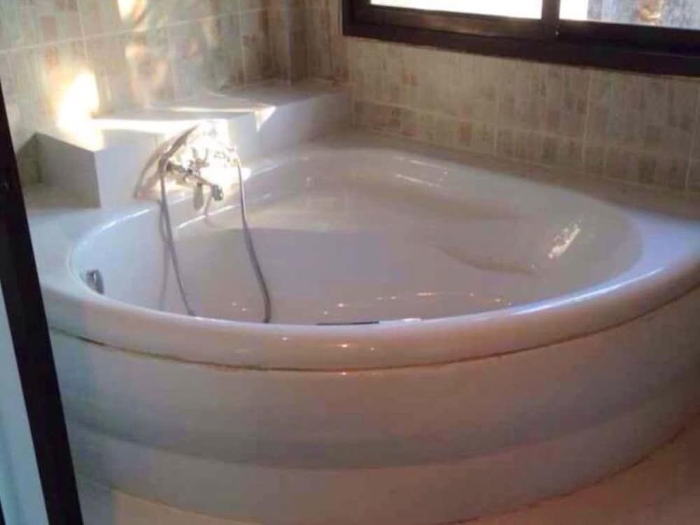 Накхоннайок: Villa Aden Organic Resort