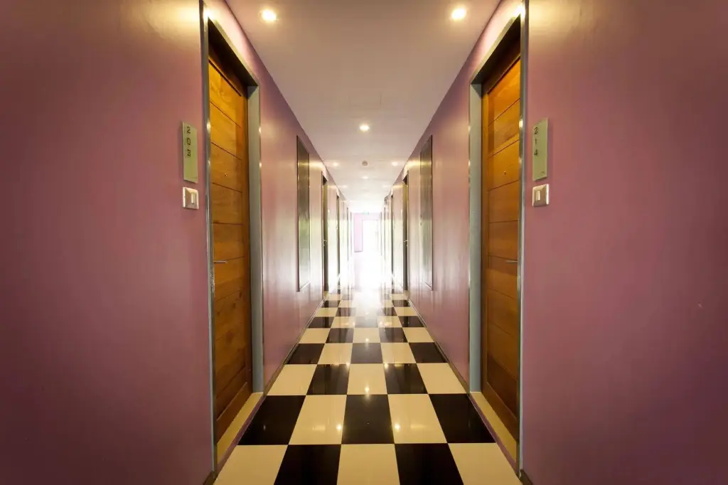 Бангкок: Varrzon Residence Srinakarin 56