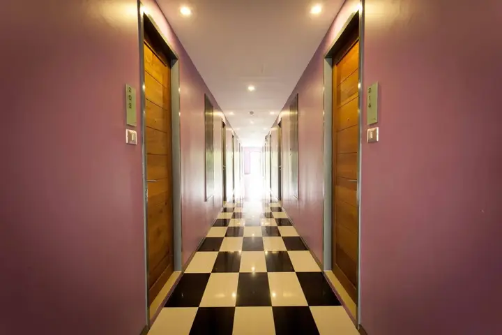 Бангкок: Varrzon Residence Srinakarin 56