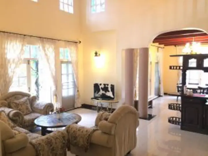 Пак-Чонг: Villa Italia Khao Yai