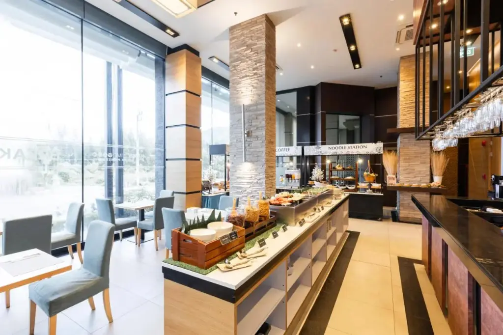Патонг: The Marina Phuket Hotel