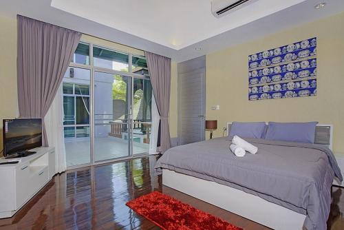 На Чом Тхиан: Jomtien Waree 8 - 6 Bedroom Pool Villa