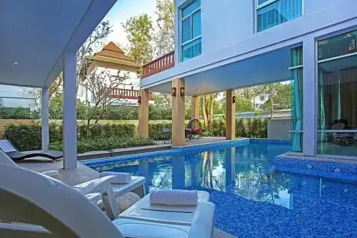 На Чом Тхиан: Jomtien Waree 8 - 6 Bedroom Pool Villa