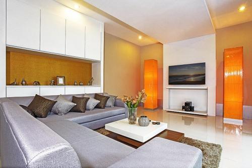 На Чом Тхиан: Jomtien Waree 8 - 6 Bedroom Pool Villa
