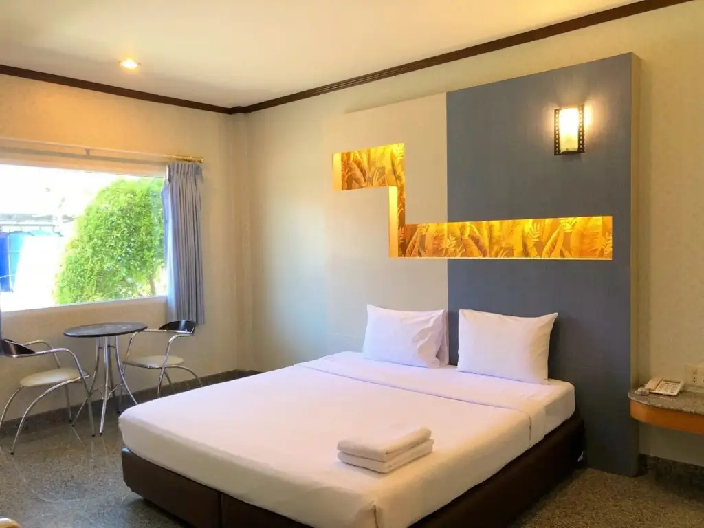 Исторический парк Kamphaeng Phet: Soda Resort