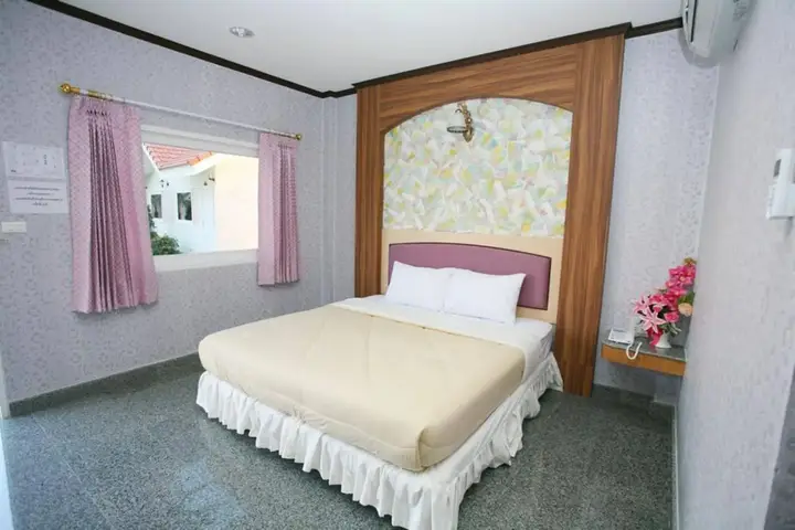 Исторический парк Kamphaeng Phet: Soda Resort