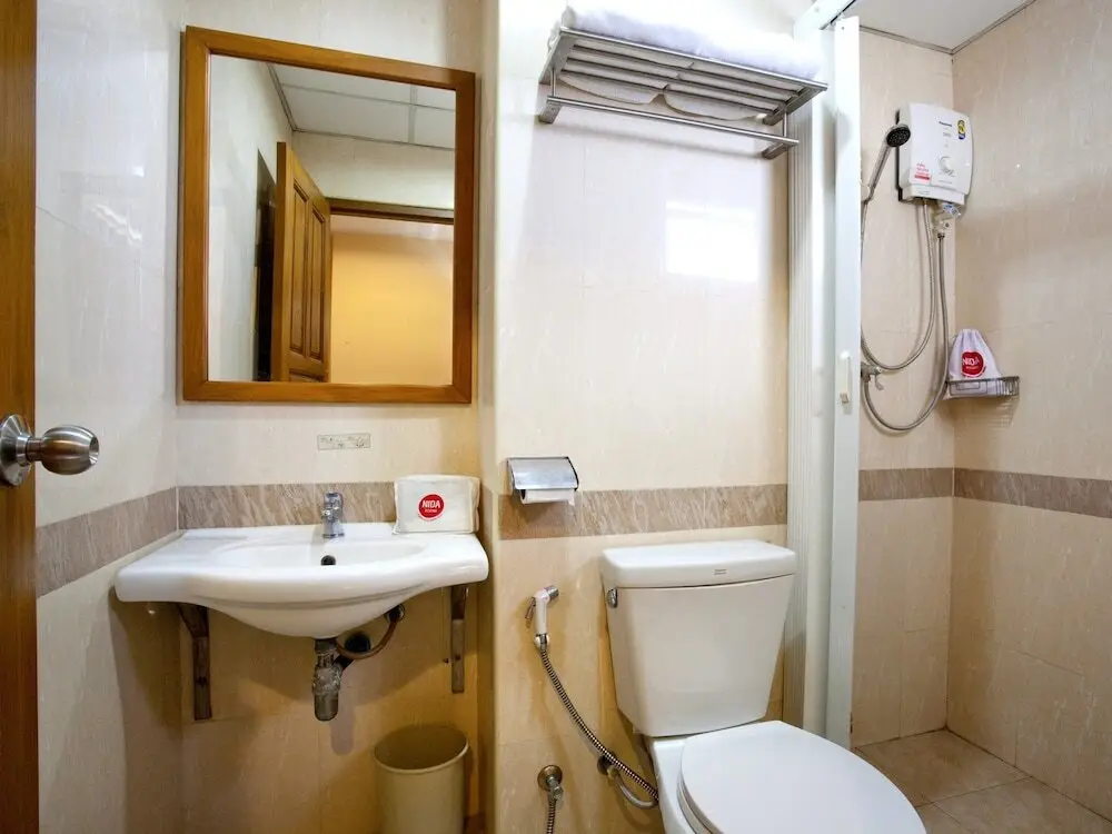 Бангкок: 曼谷三6体育馆地标奈达酒店(Nida Rooms Triple 6 Stadium Landmark)