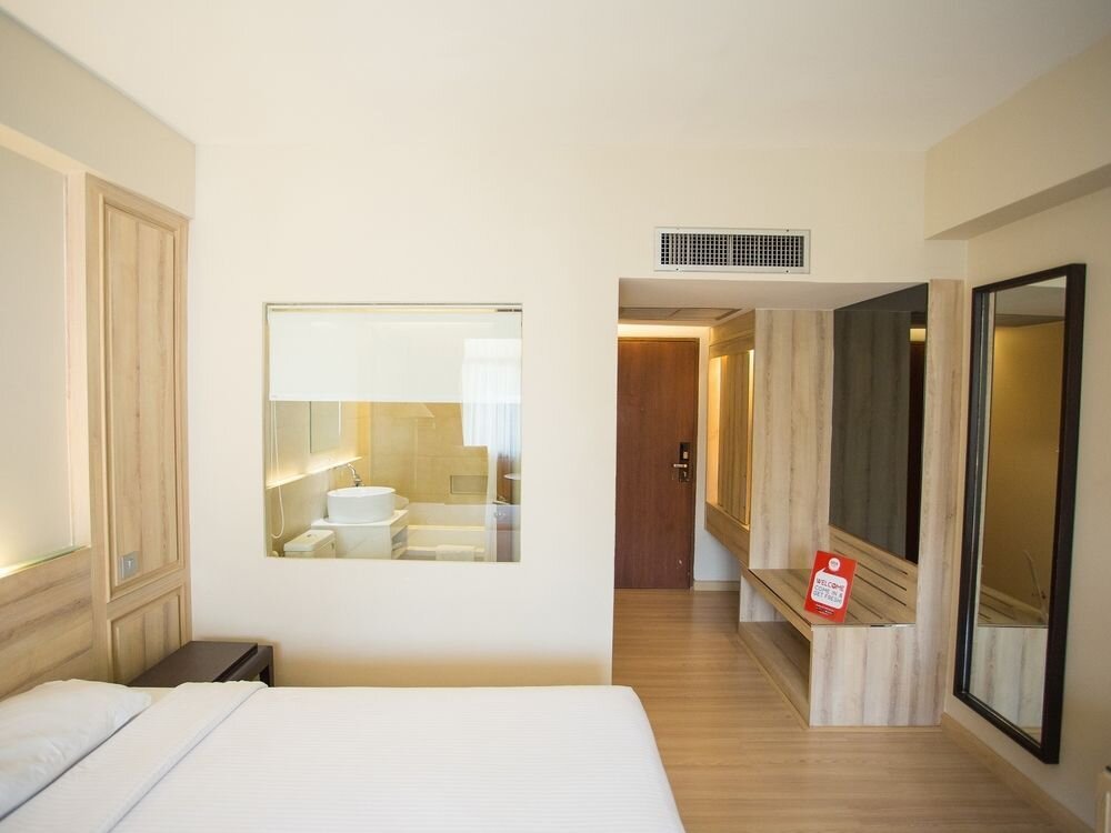 Бангкок: NIDA Rooms Rajchathewi 588 Royal Grand