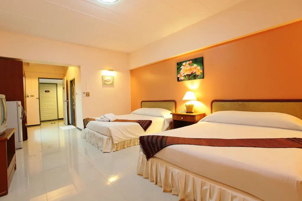 Бангкок: Regent Ramkhamhaeng and Apartment
