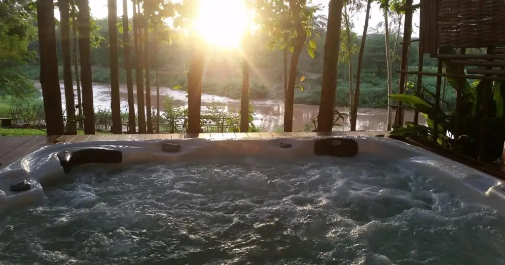 Нан: Nan De Panna Riverside Homestay