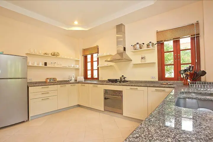 Кату: Loch Palm Villa A