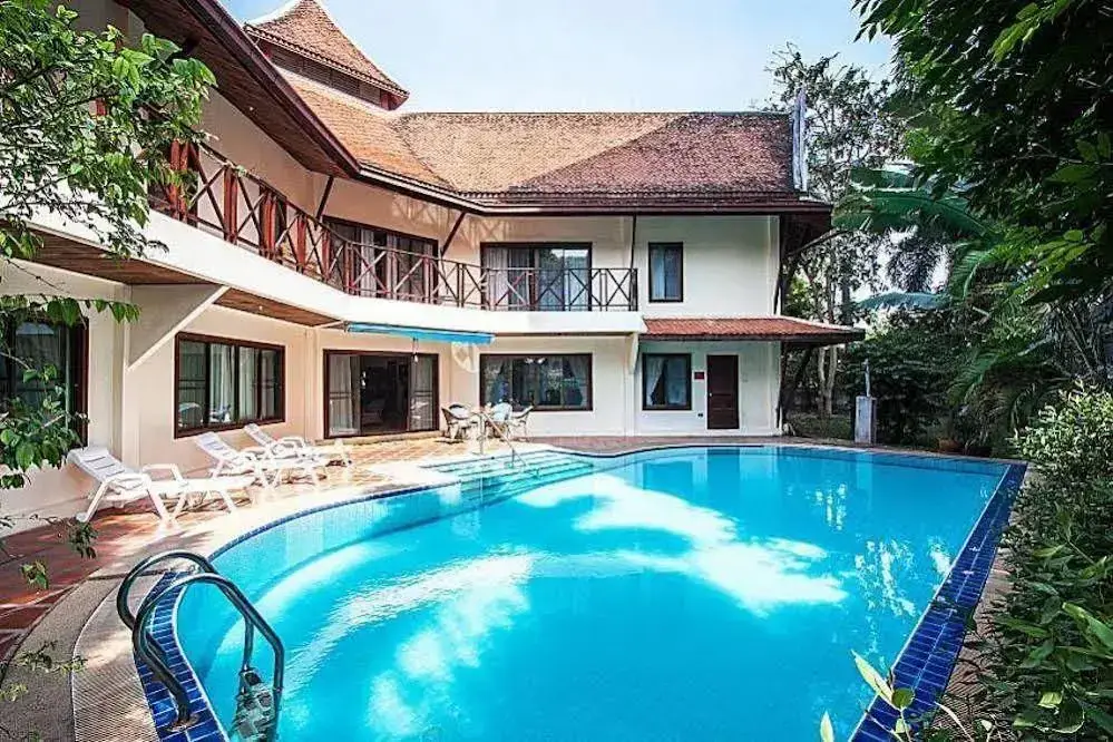 Паттайя: Baan Wat