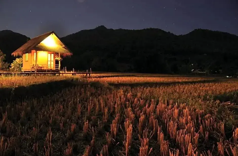 Паи: Pai Klang Na