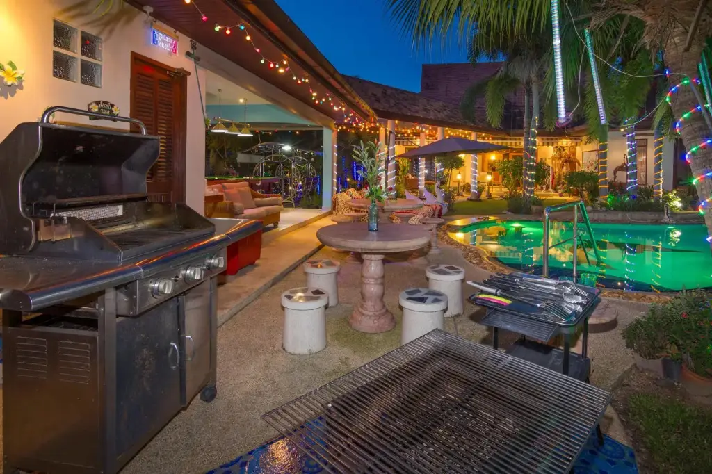 Relaxing Palm Pool Villa — фото 1