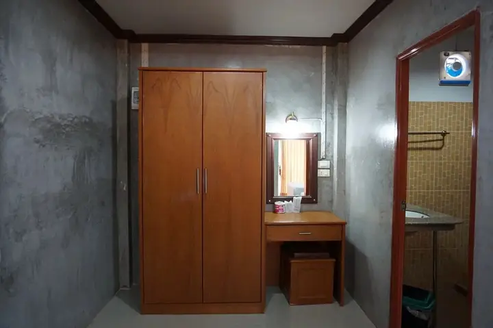 Лансака: Mahachai Resort