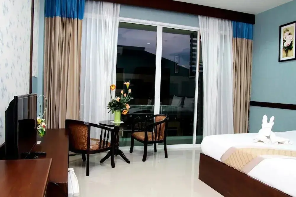 Краби: NK Hometel