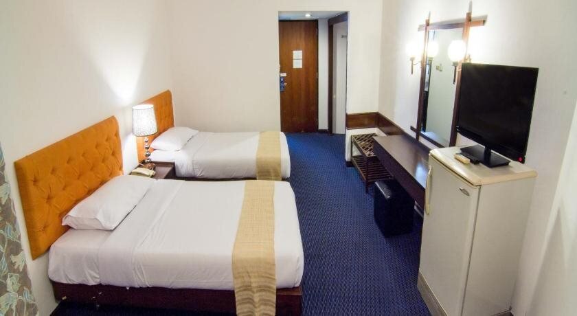 Исторический парк Kamphaeng Phet: Phet Hotel