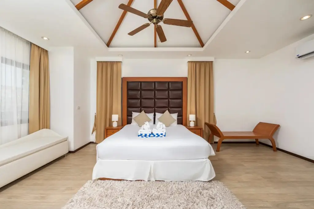 Муанг: Вилла Nai Harn Pool Villa Bond