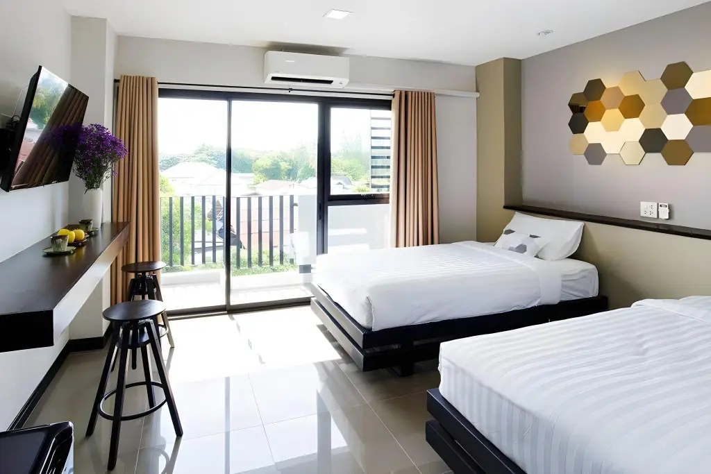 Пхаяу: M2 Hotel