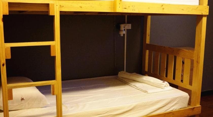 Бангкок: IDeer Hostel