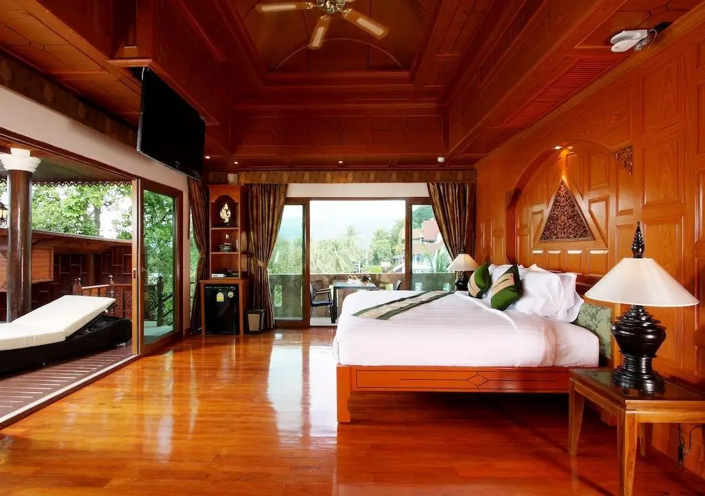 Кату: Reuan Thai Villa