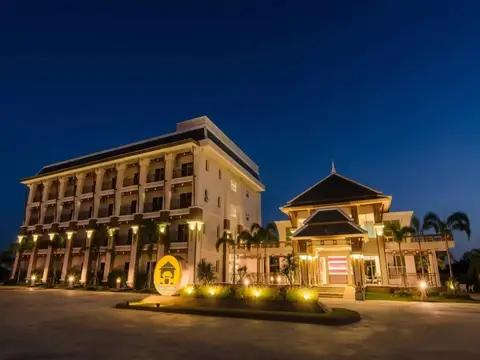 The Lake Hotel — фото 1