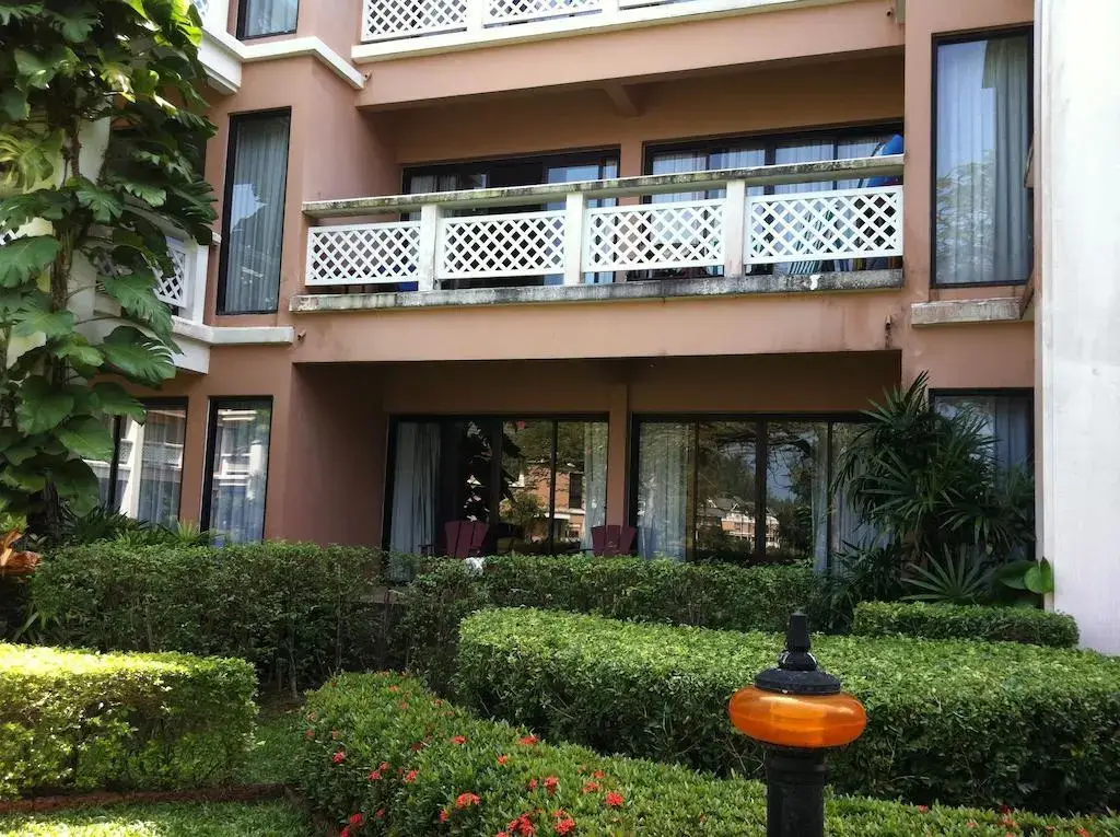 Тхаланг: The Allamanda - Unit 1108