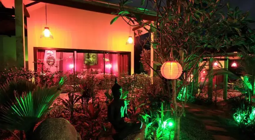 Самуи: The Jade Cottages