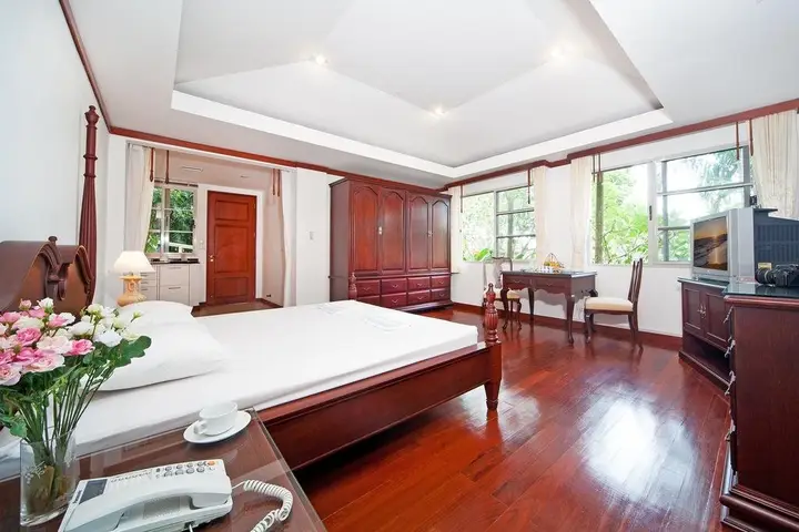 Муанг: Villa Ruedi