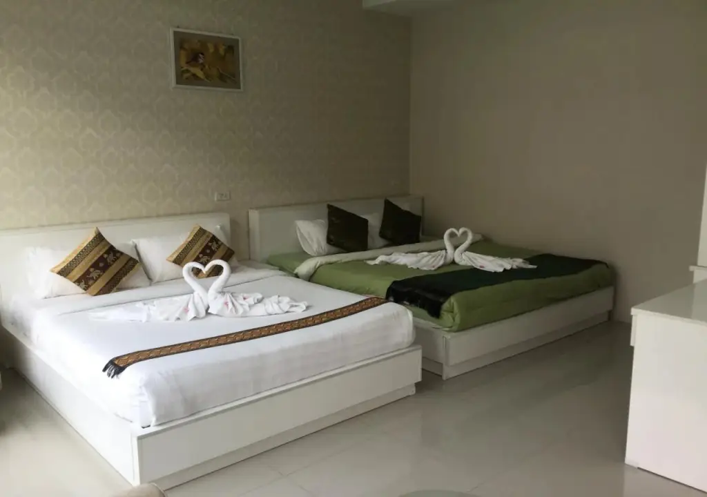 Май-Ай: Saranya River House