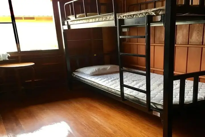 Паи: Nine House - Hostel