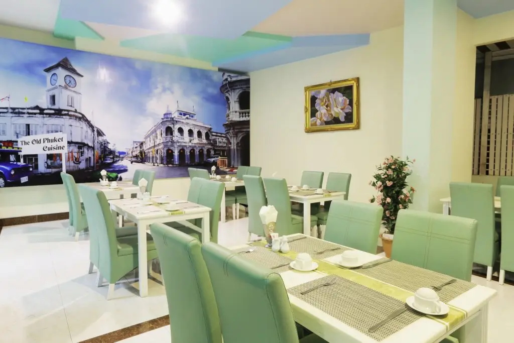 Кату: AddPlus Hotel