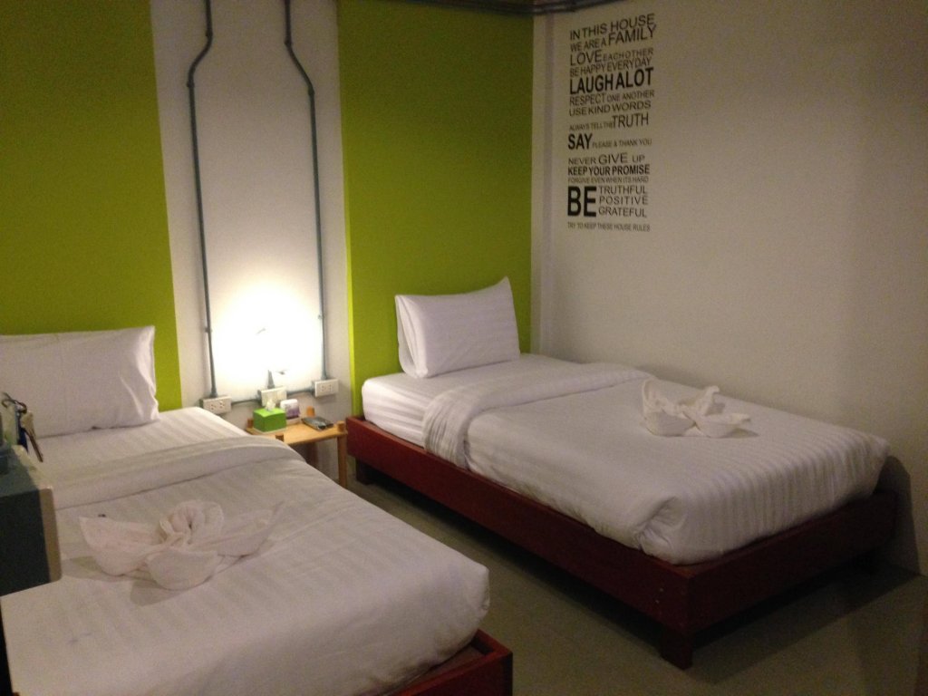K2 Backpacker Hostel — фото 1