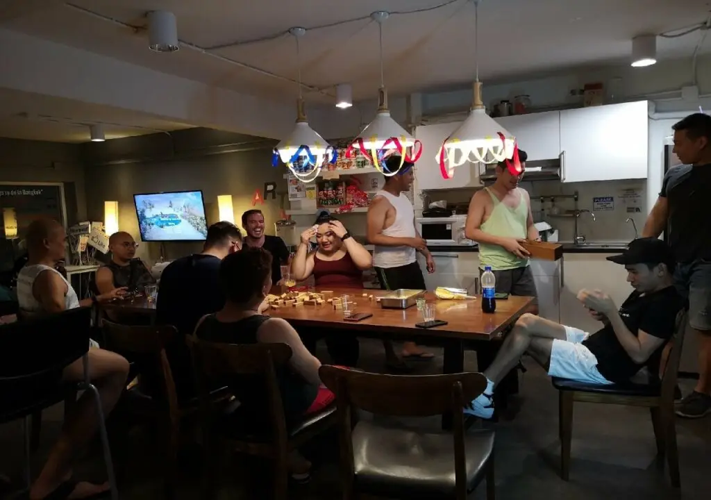 Бангкок: HQ hostel Silom