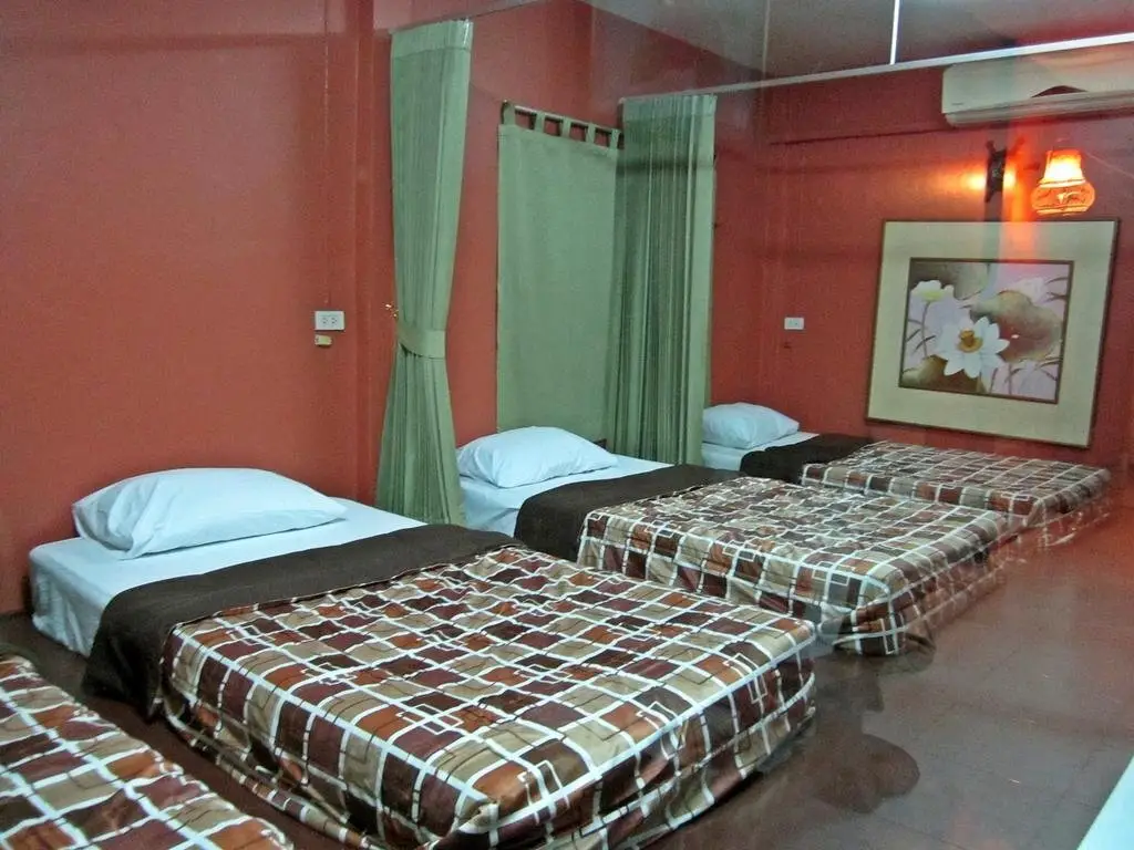 Тхаланг: Phuket Airport Hostel and Homestay