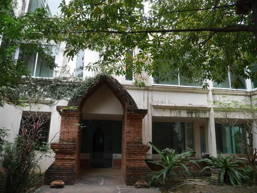 Аюттхая: Ayutthaya Buri Dhevi