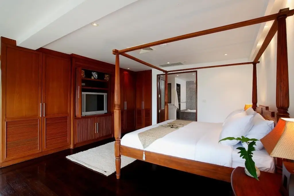 Тхаланг: Azara Villa