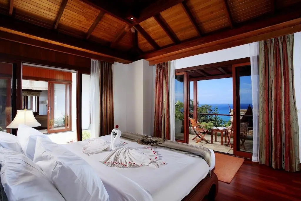 Тхаланг: Azara Villa