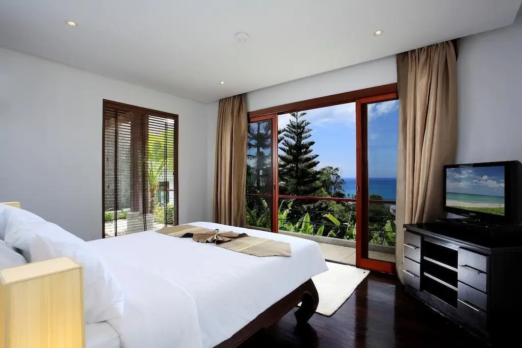 Тхаланг: Azara Villa