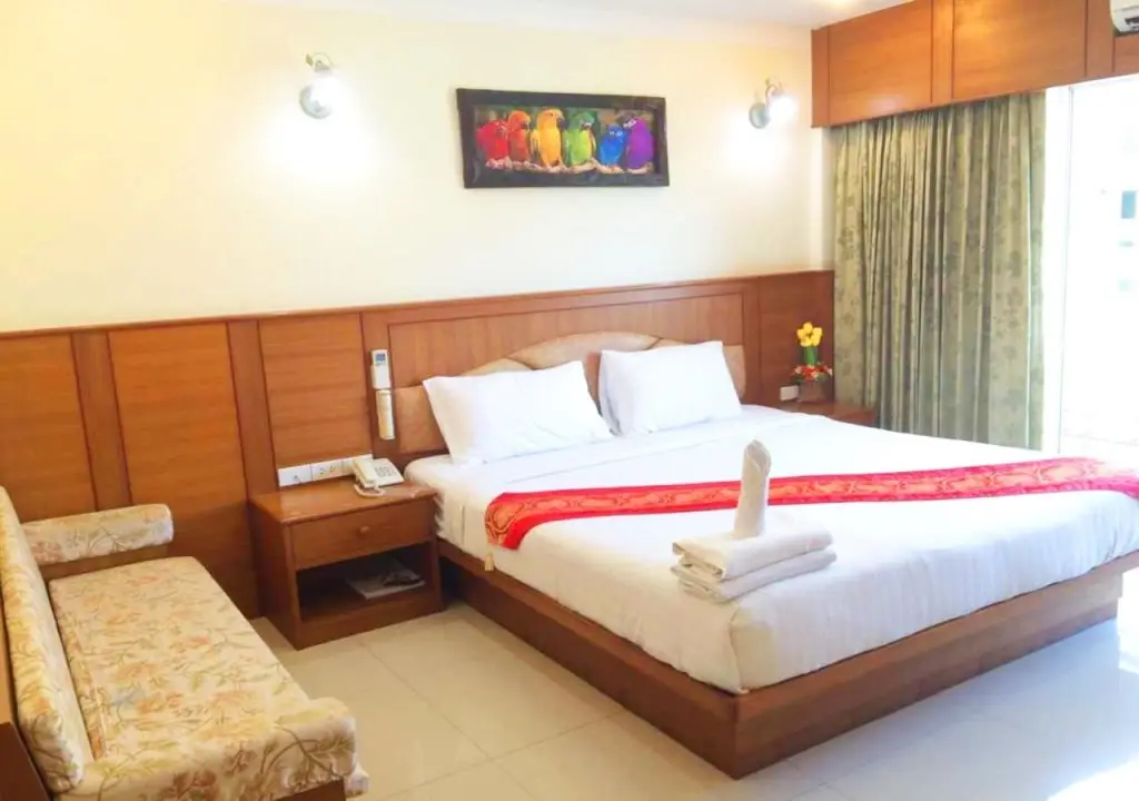 Кату: Power Inn Hotel