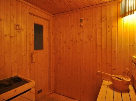 Кату: Villa Suriya