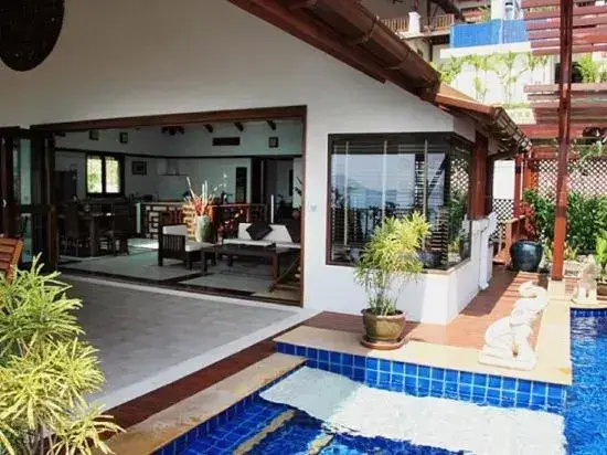 Кату: Villa Suriya